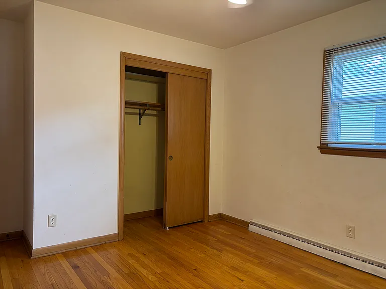 6321 Roselawn Ave — Photo 11