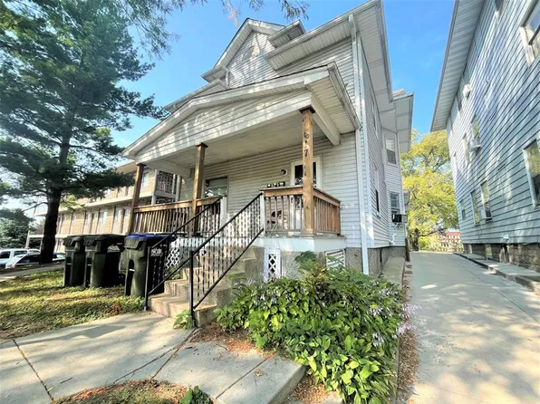 617 S Clinton St APT 2, Iowa City, IA 52240