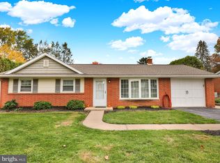 15 Clearview Dr, Lebanon, PA 17042