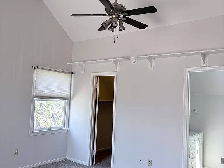 132 N Bedford St #B — Photo 7