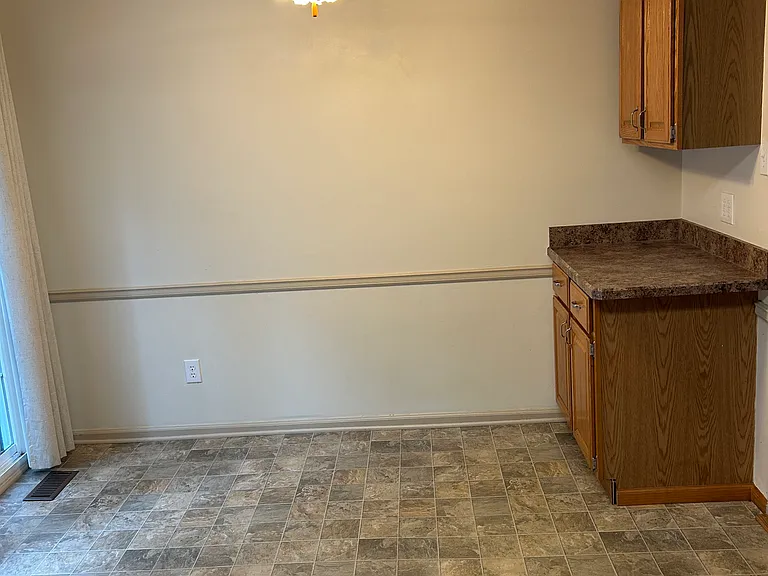 5429 Jenmatt Dr — Photo 3