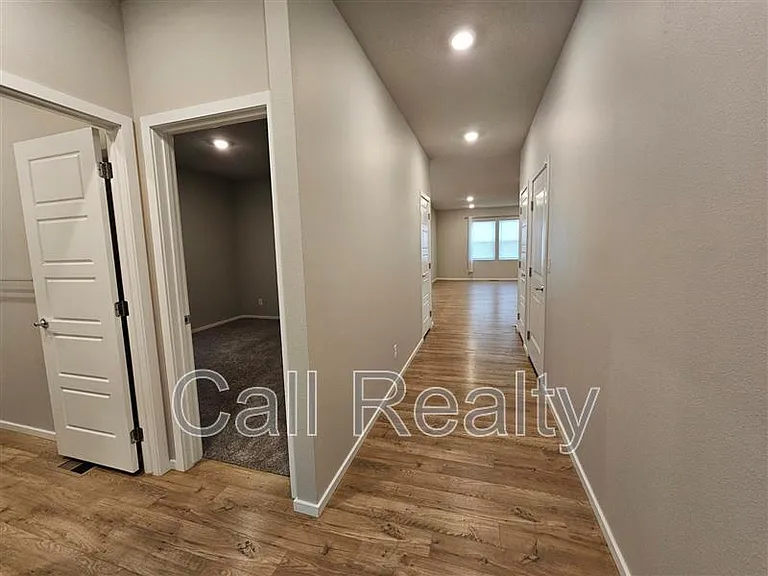 3236 N McKinnon Rd — Photo 2