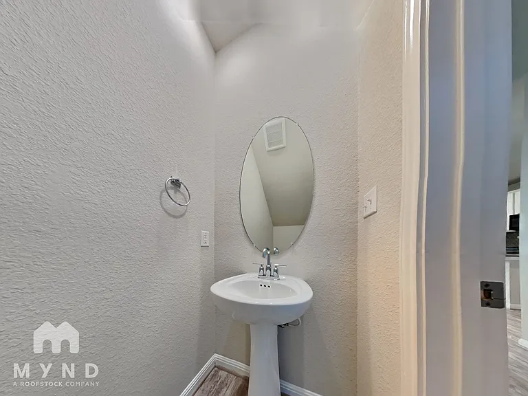 116 Canis St — Photo 21