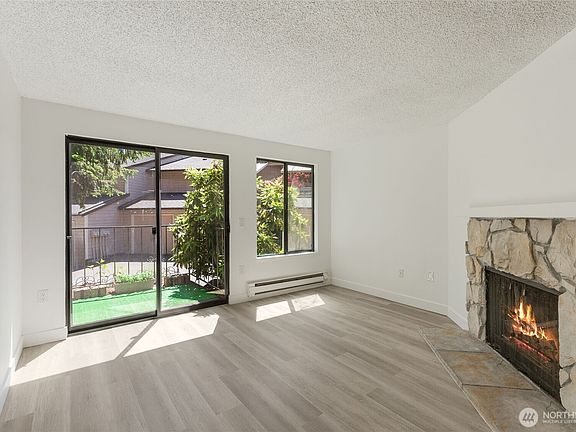 5th image of 1555 Union Avenue NE #33