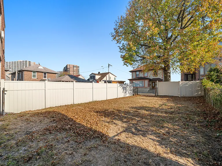 170 Cedar St #1 — Photo 13