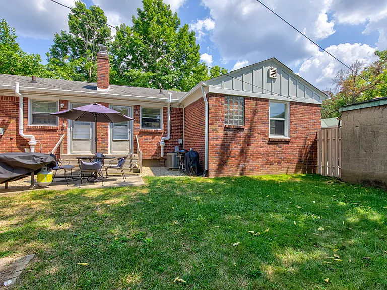 4610 Rookwood Ave — Photo 27