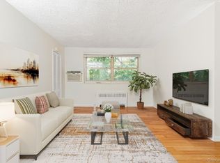 61-15 251 Street #1100, Little Neck, NY 11362