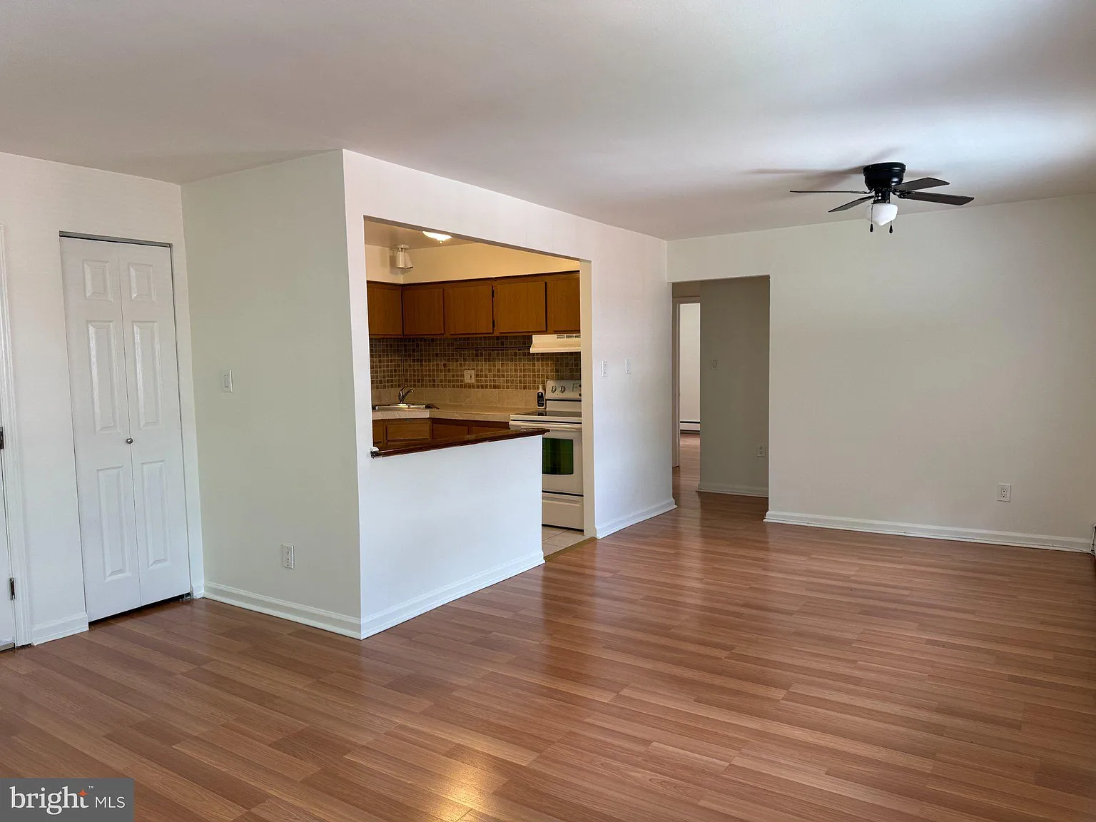 2 bed, 1.0 bath, 900 sqft, $1,700 — Photo 3
