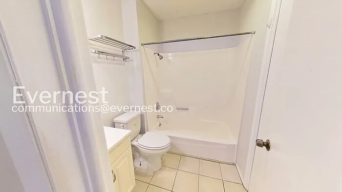 204 W William Cannon Dr #B — Photo 7