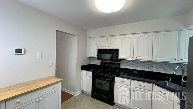 140 Wyndham Pl — Photo 8
