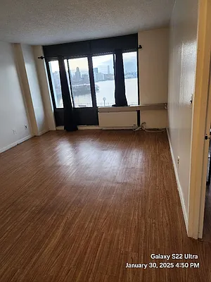 Rented by US # 1 Realty | media 20