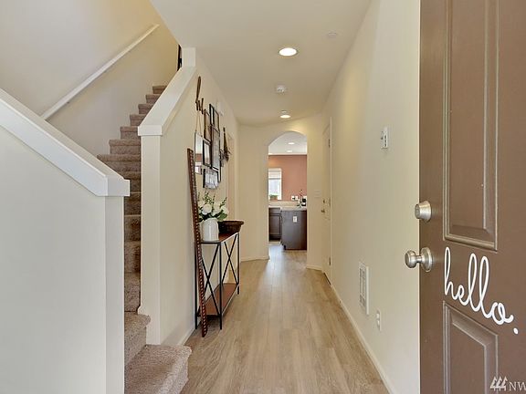 3rd image of 7537 Brianna Ct SE