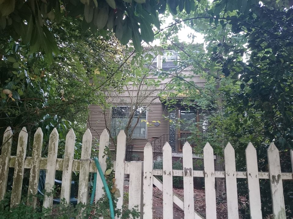 2nd image of 2137 8th Ave W