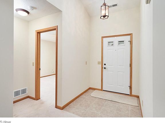 4th image of 855 Bristol Dr