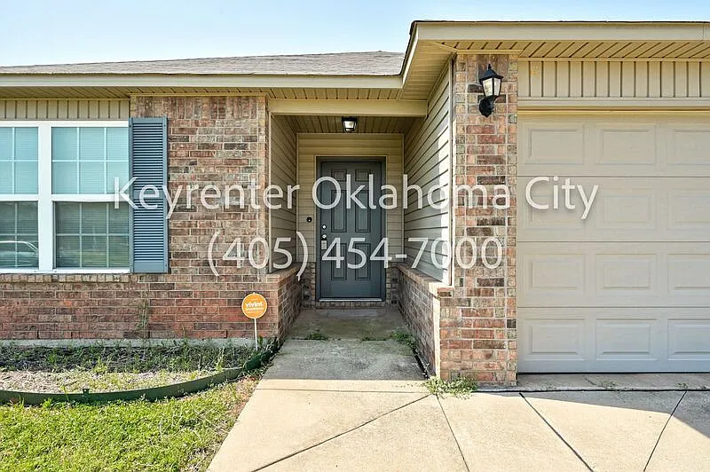 3 bed, 2.0 bath, 1413 sqft, $1,549 — Photo 3