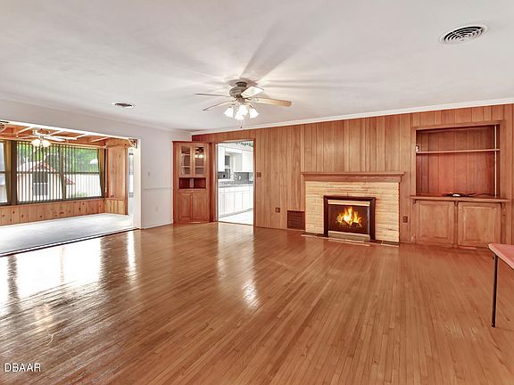 2nd image of 699 N Carpenter Ave