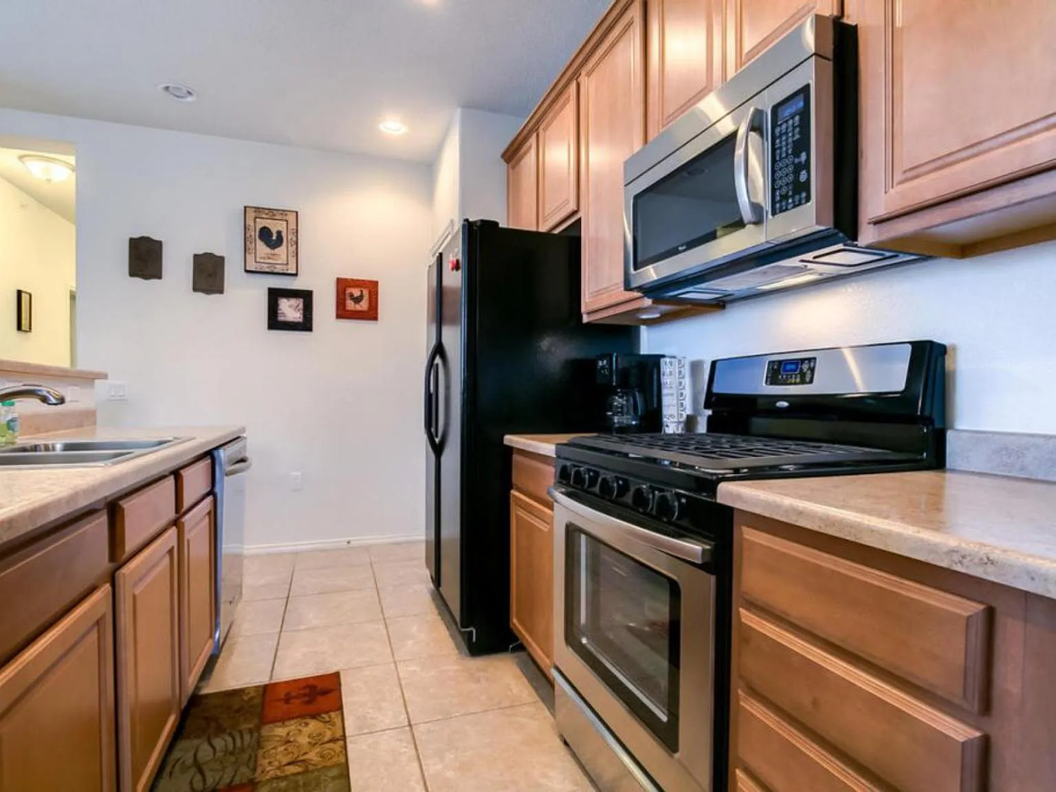 2 bed, 1367 sqft, $2,300 — Photo 4