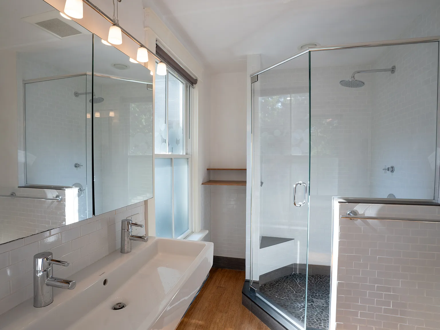 2 bed, 1.5 bath, 2000 sqft, $3,300 — Photo 4