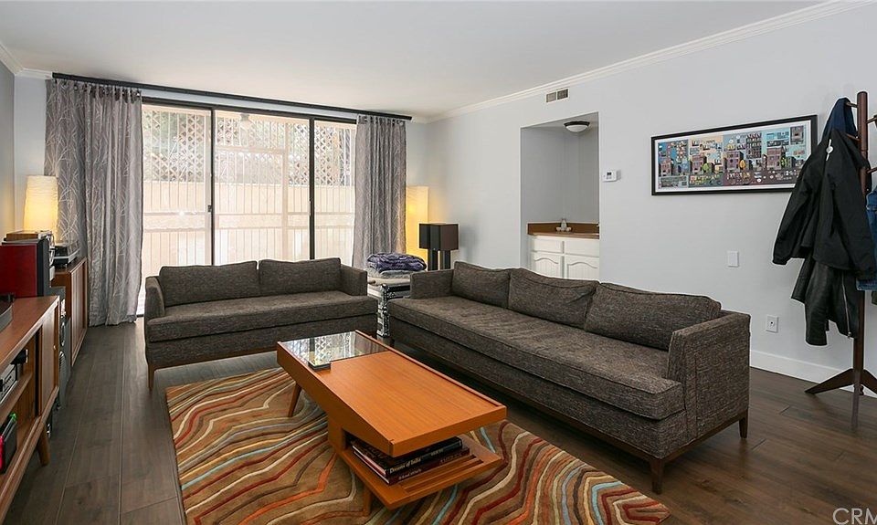 2nd image of 5125 Harold Way APT 104