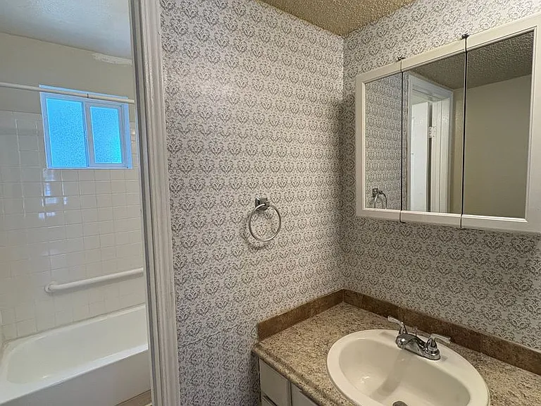 Cherry Tree Apartments — Photo 17