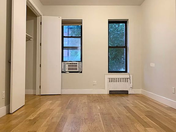 4th image of 338 Melrose St APT 2R