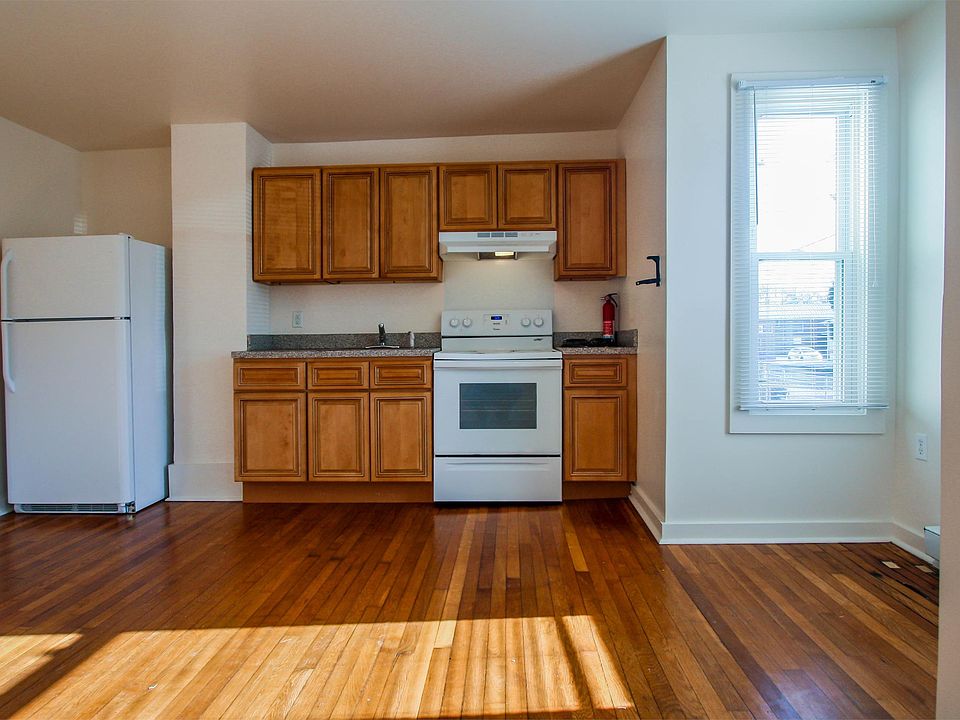 1st image of 729 Winchester Ave