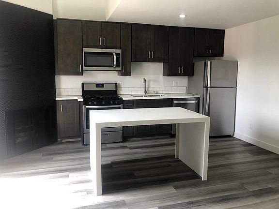 3rd image of 8524 Cashio St APT 202