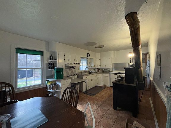5th image of 10219 Caneyville Rd