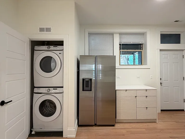 1400 W Olive Ave #1 — Photo 17