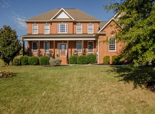 1715 Cool Brook Ct, Sevierville, TN 37876