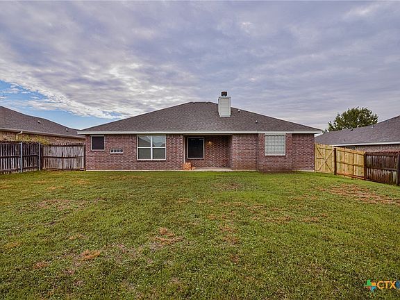 4th image of 309 Sims Ridge Dr