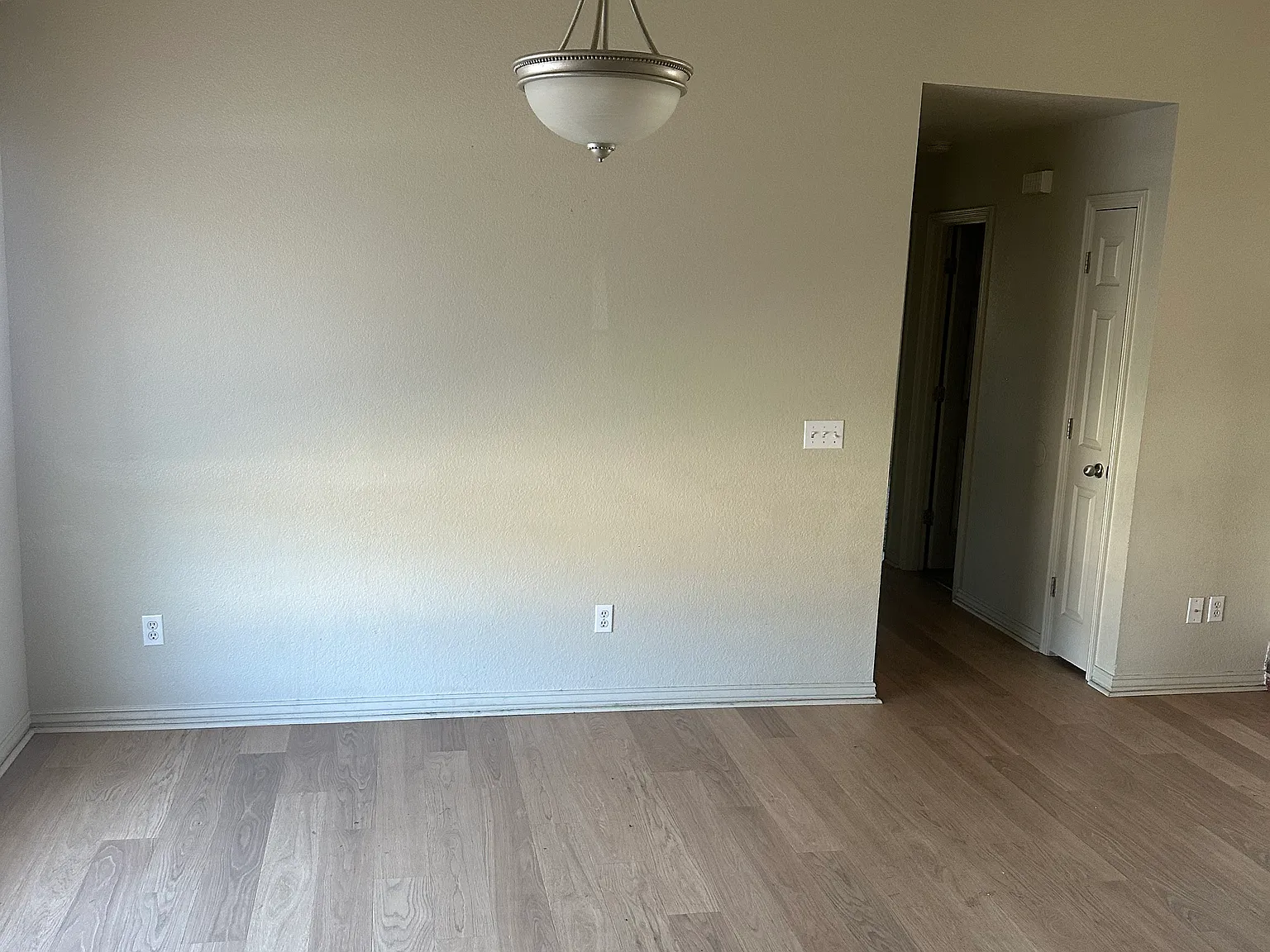4 bed, 1583 sqft, $1,757 — Photo 3