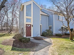 523 Nassau Dr, Springfield, MA 01129