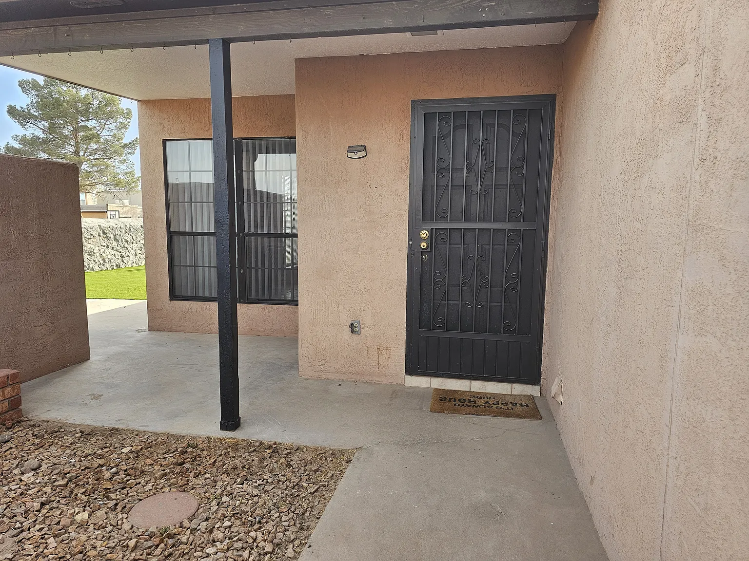 3 bed, 1250 sqft, $1,325 — Photo 3