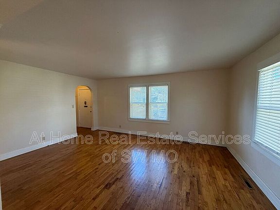4th image of 1316 S Maryland Ave