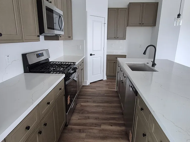 3217 Saint Emanuel St — Photo 11
