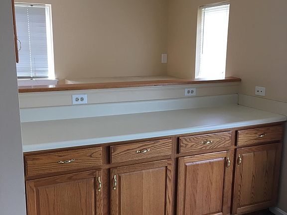 4th image of 5647 Queen Anne Ct