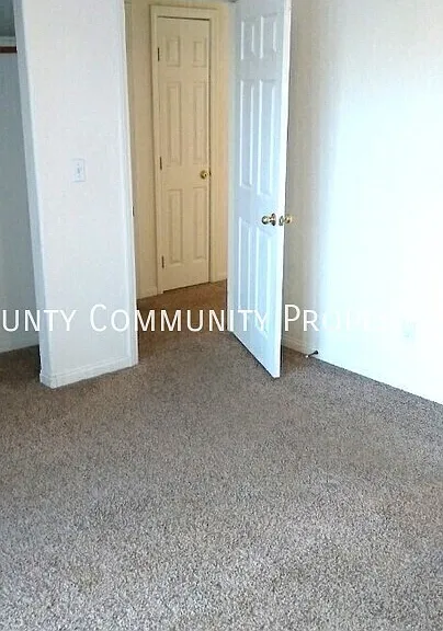 6589 Mission Ave — Photo 24
