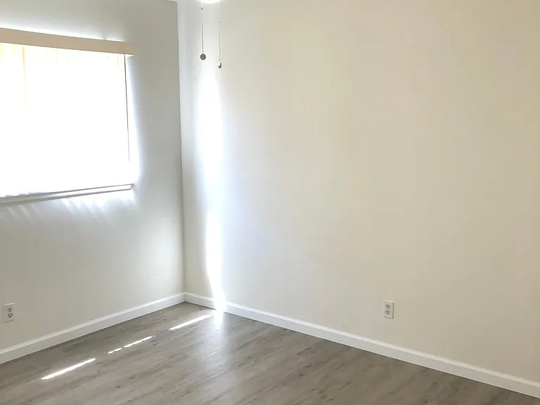 518-524 S 6th St #520-B — Photo 4