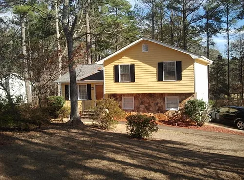 4656 Bristol Dr SE Photo 1