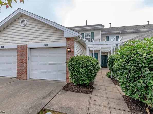 6766 Quarrystone Ln, Middleburg Heights, OH 44130