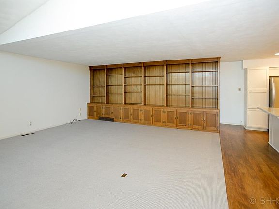 1280 burlington-103