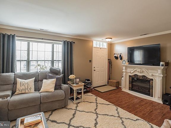 2nd image of 620 Foxton Ct #620