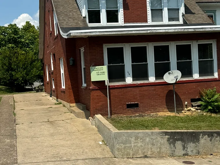 174 Washington Ave — Photo 11