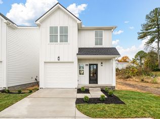 709 Demoss St #B, Gallatin, TN 37066