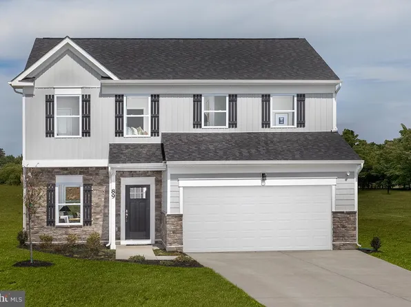 76 Signal Knob Cottage Dr, Strasburg, VA 22657