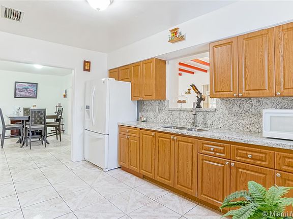 5th image of 14620 NW 13th Ave
