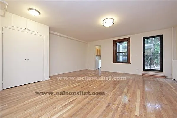 Rented by R New York | media 15