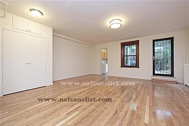 Rented by R New York