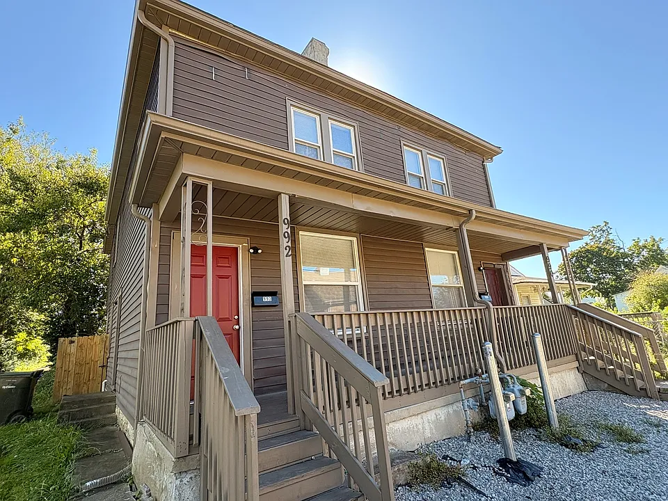 992 N 9th St